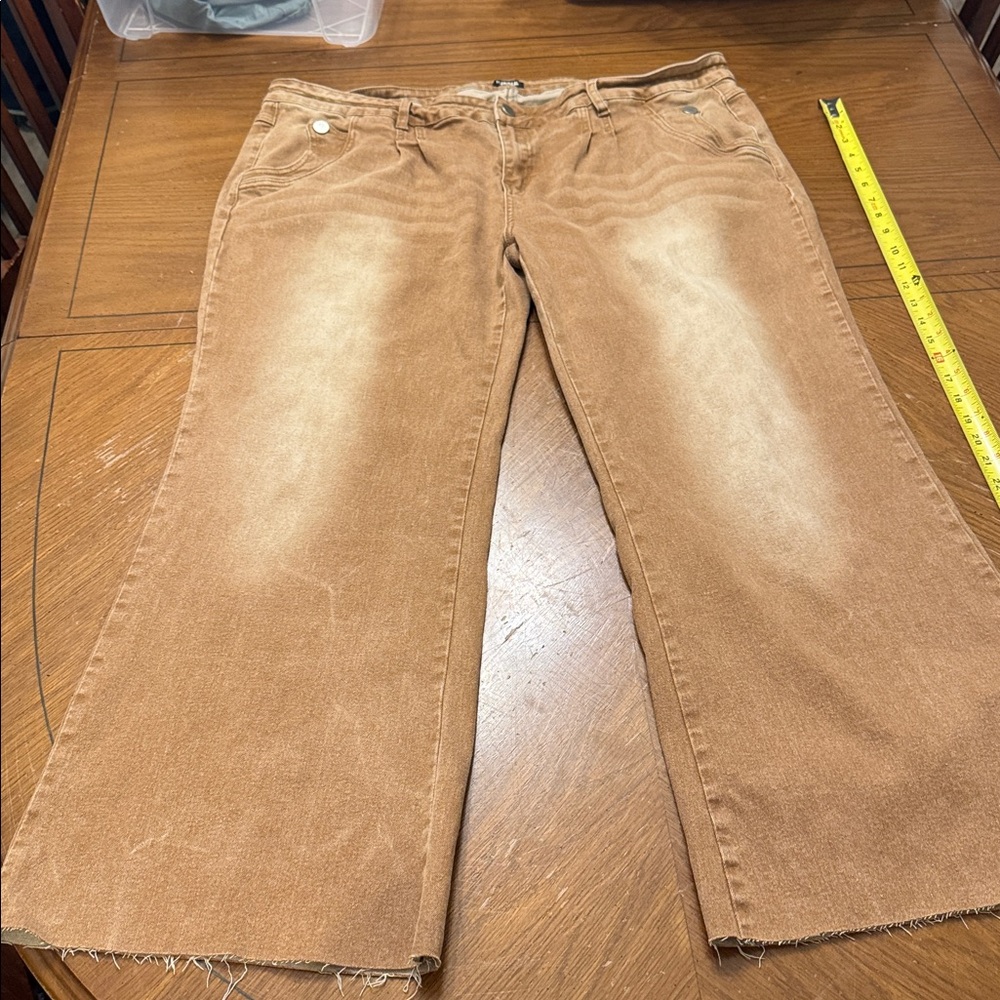 Women’s Wide-Leg Jeans in Brown - Casual Everyday Style